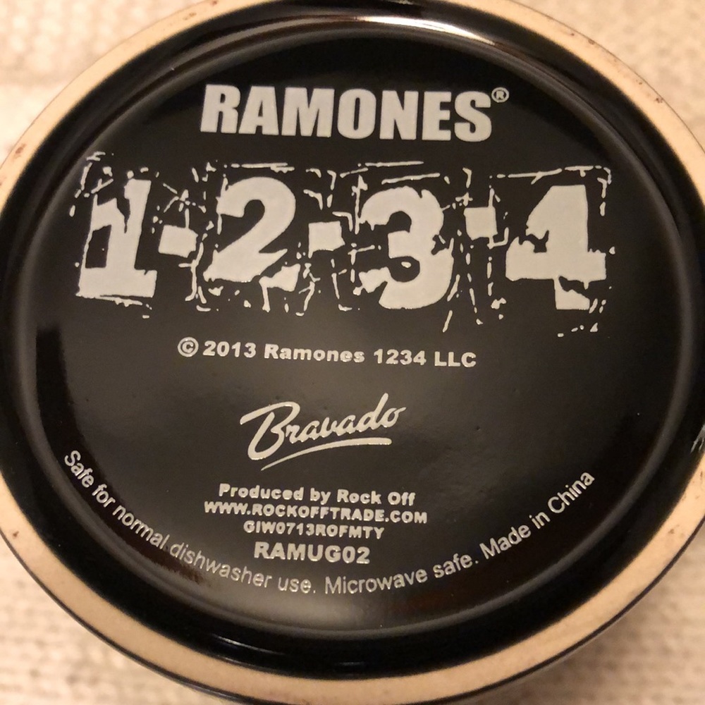 Ramones Mug - Picture 5 of 11